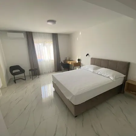 Ana Zadar